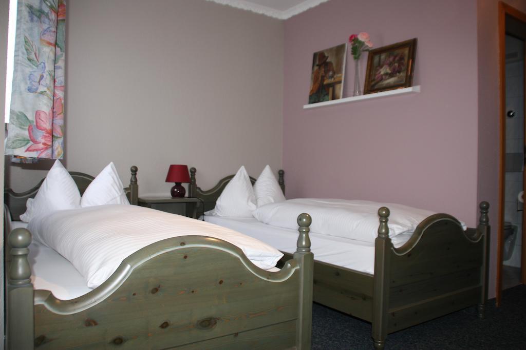 Hotel Gasthaus Wangerhof Augsburg Zimmer foto