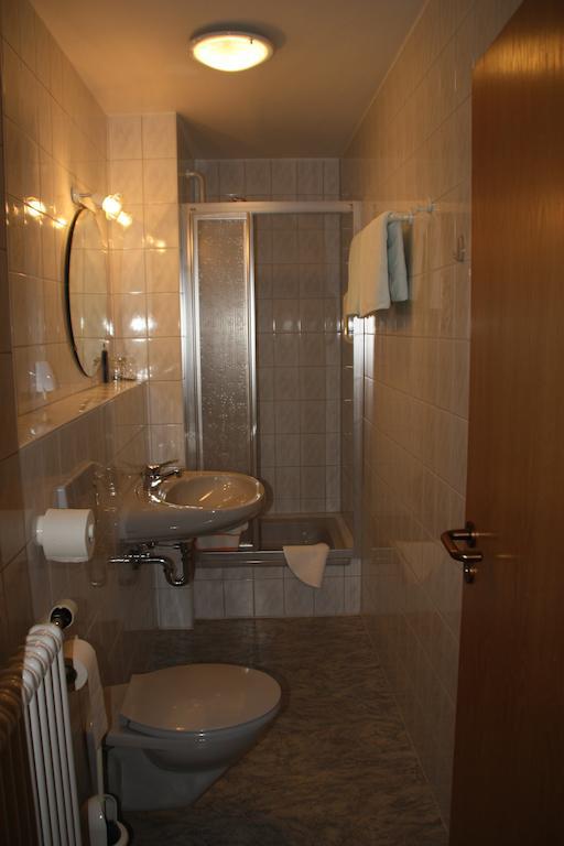 Hotel Gasthaus Wangerhof Augsburg Zimmer foto